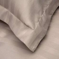 Dekbedovertrek Damai Linea Cement Satijn-200x200/220 -Woninginrichting 1000034487 0102