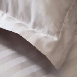 Dekbedovertrek Damai Linea Glacier Satijn-260x200/220 7 Dekbedovertrek Damai Linea Glacier Satijn-260x200/220 -Woninginrichting 1000034844 0101